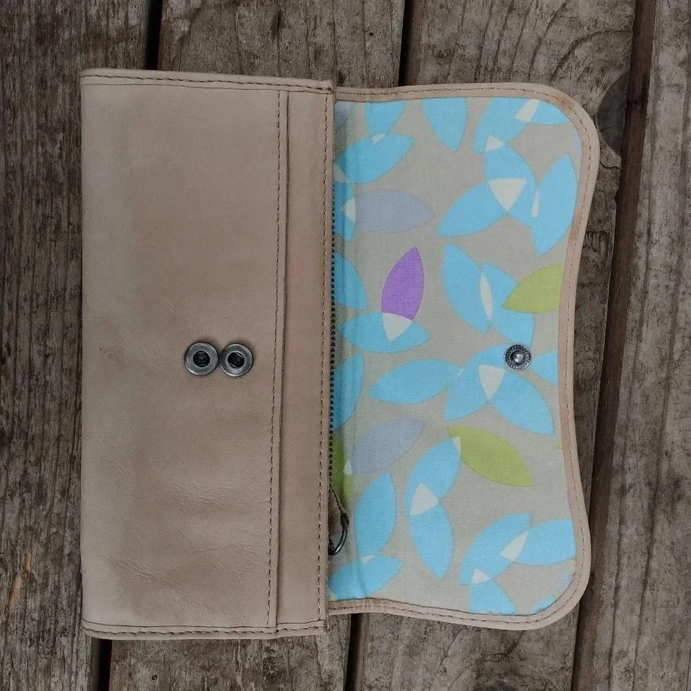 Fossil cream colored